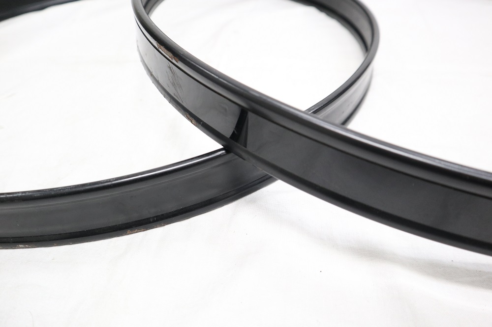 USED バスドラム用メタルフープブラック 22インチペアUO